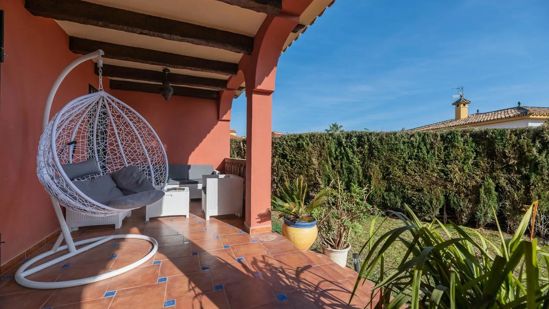 Classic 5 Bdrm Andalucian Villa W Pool & Sea View Marbella